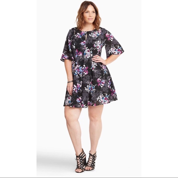 torrid Dresses & Skirts - TORRID Floral Print Georgette Flutter Sleeve Dress Size 20